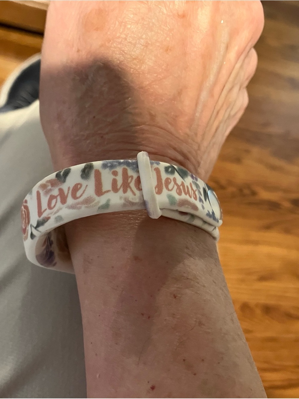 Free Luma Love Like Jesus Floral Silicone Athletic Bracelet